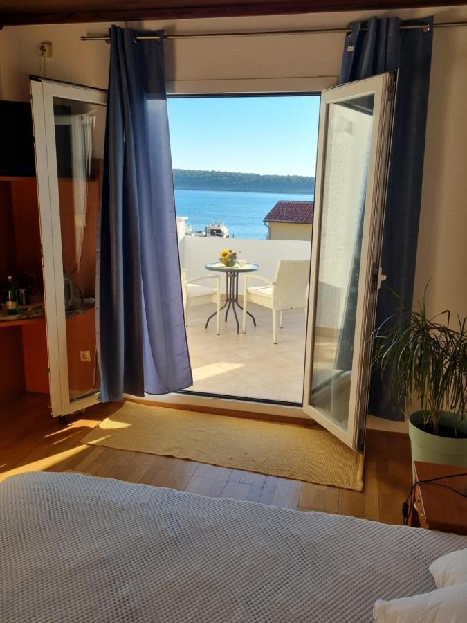 Leut Bed and Breakfast Barbat na Rabu Eksteriør billede